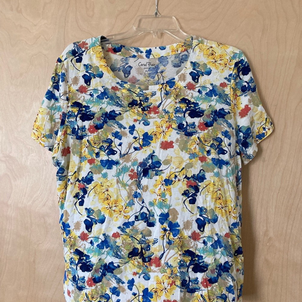 Coral Bay Vibrant Yellow Floral Short Sleeve Tee Women’s Size Petite Large